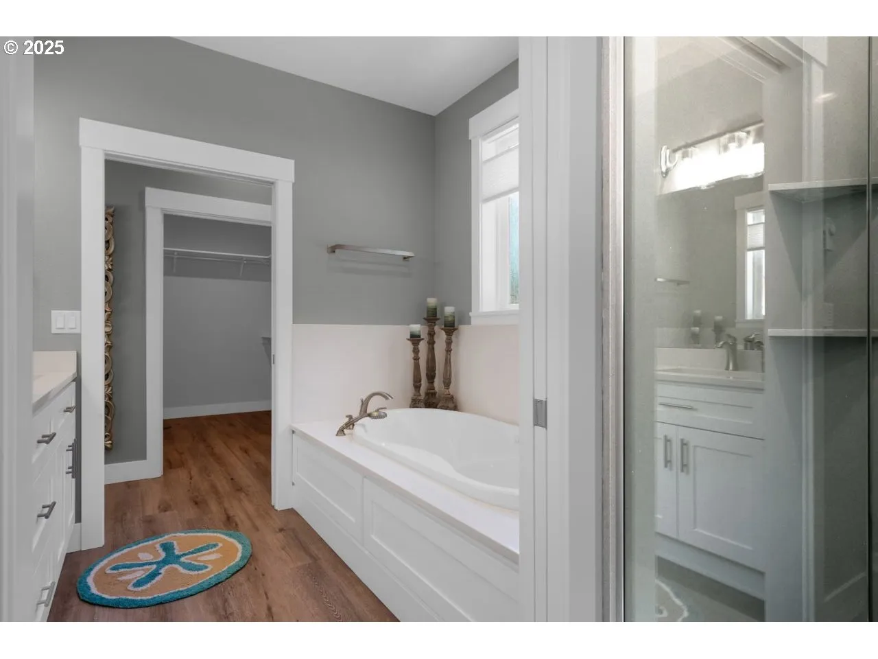 Bathroom-Walk in Shower