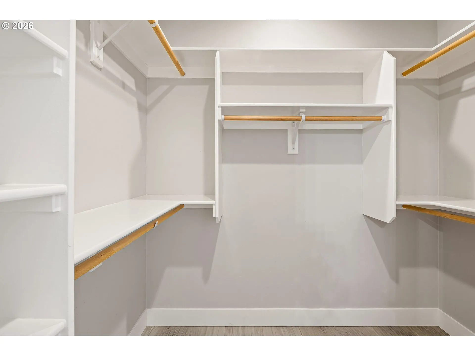Bathroom, Attached-Walk-In Closet