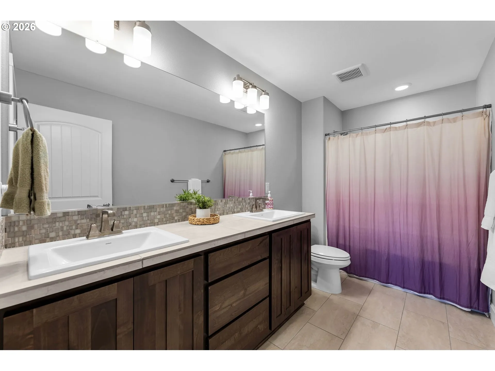 Bathroom-Upper