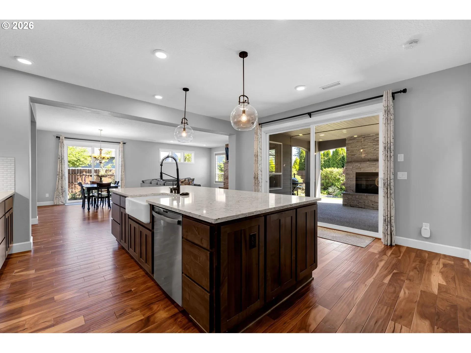 Kitchen-Cooking Island
