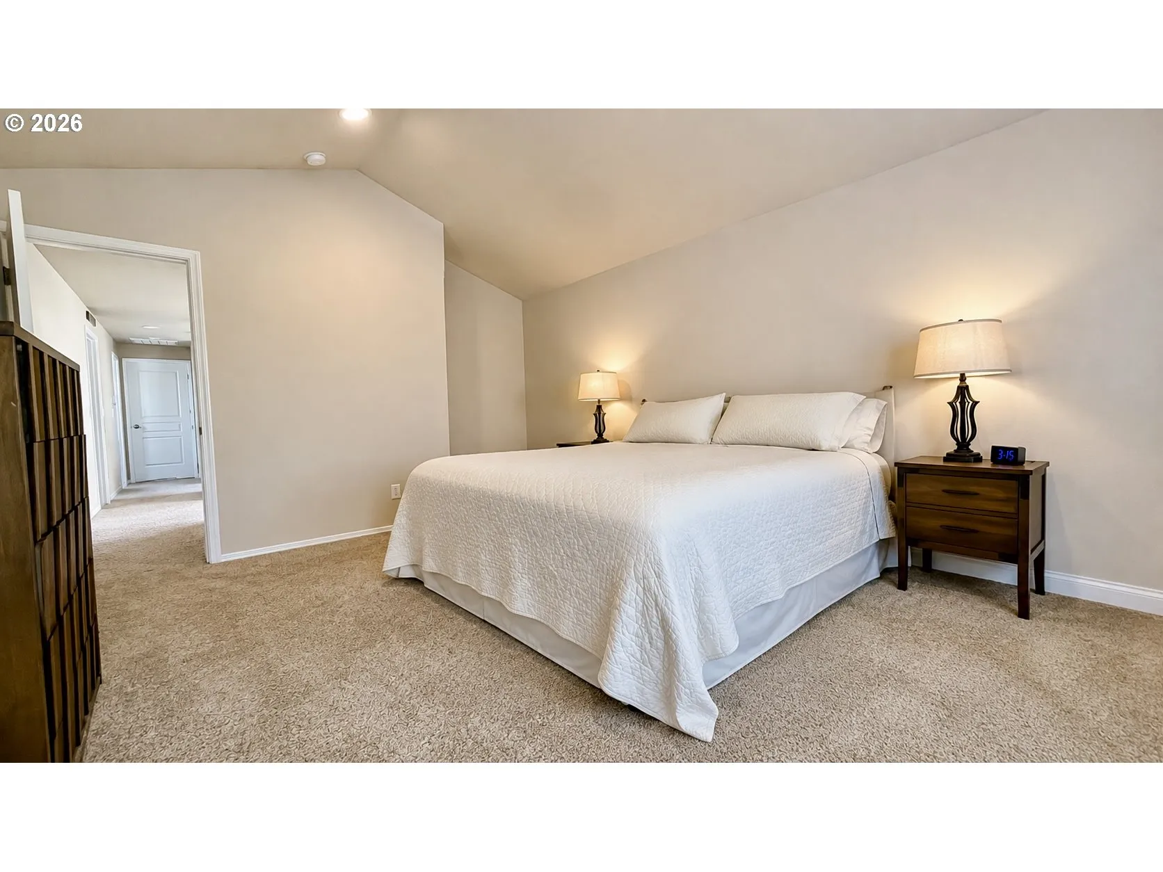Bedroom, Owner's Suite-Vaulted Ceilings