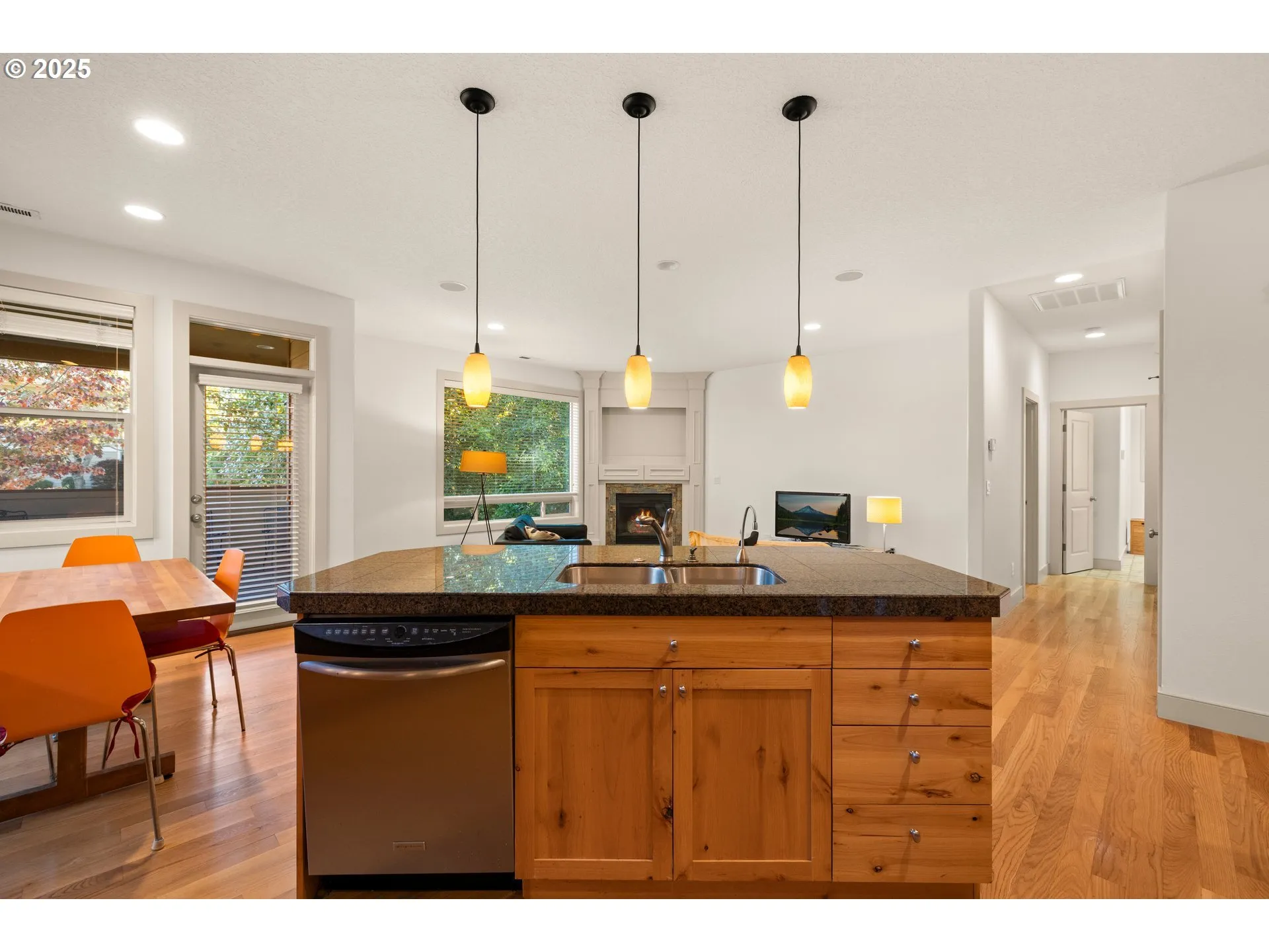 Kitchen-Island