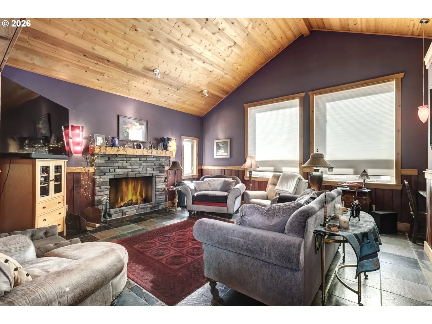 Living Room-Vaulted Ceilings