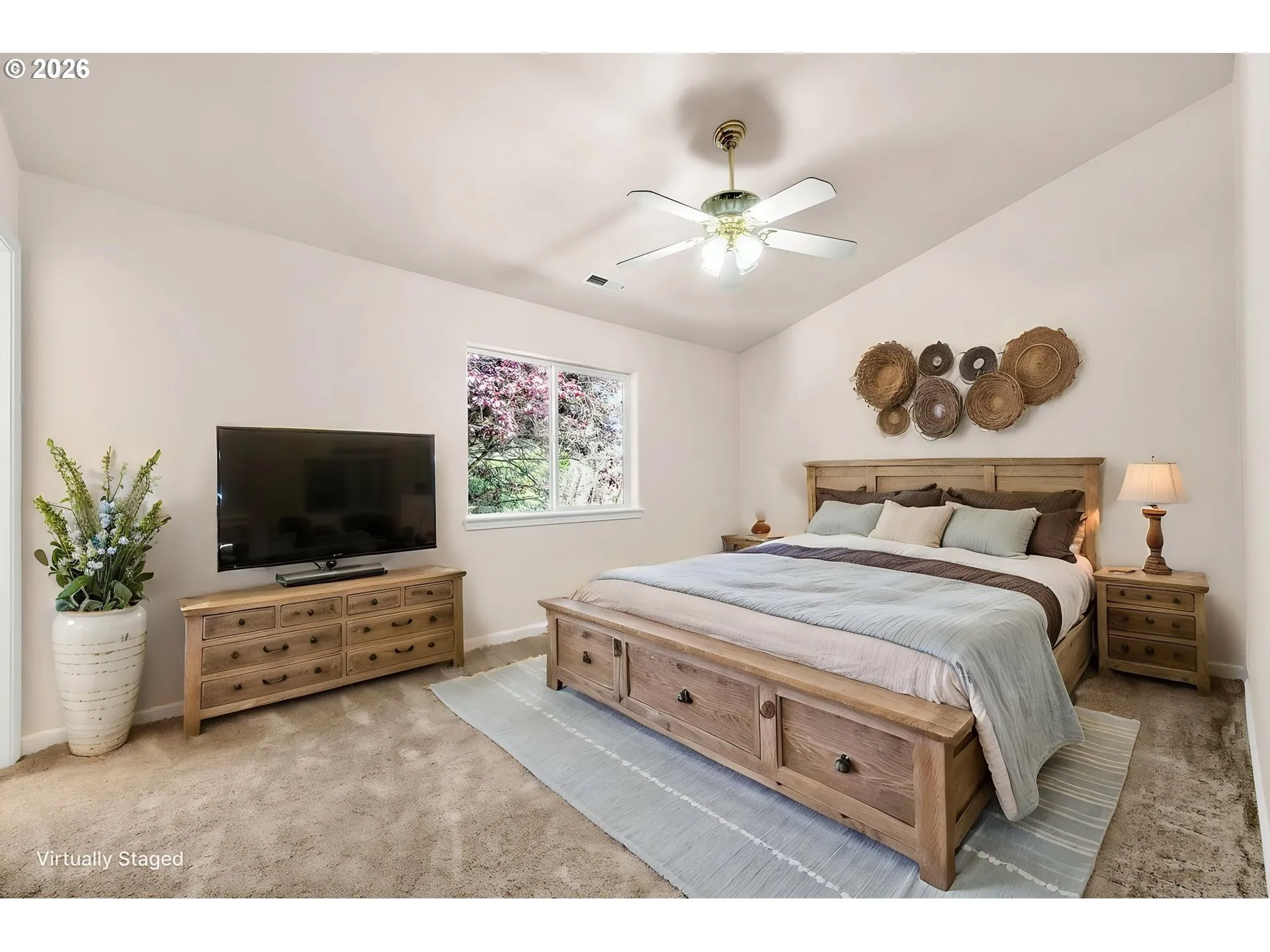 Bedroom, Owner's Suite-Vaulted Ceilings