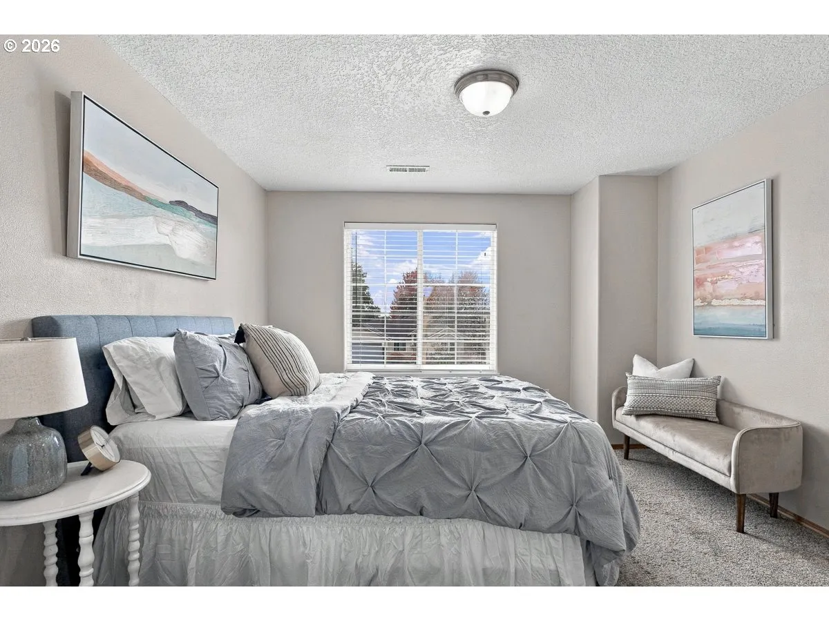Bedroom, Primary