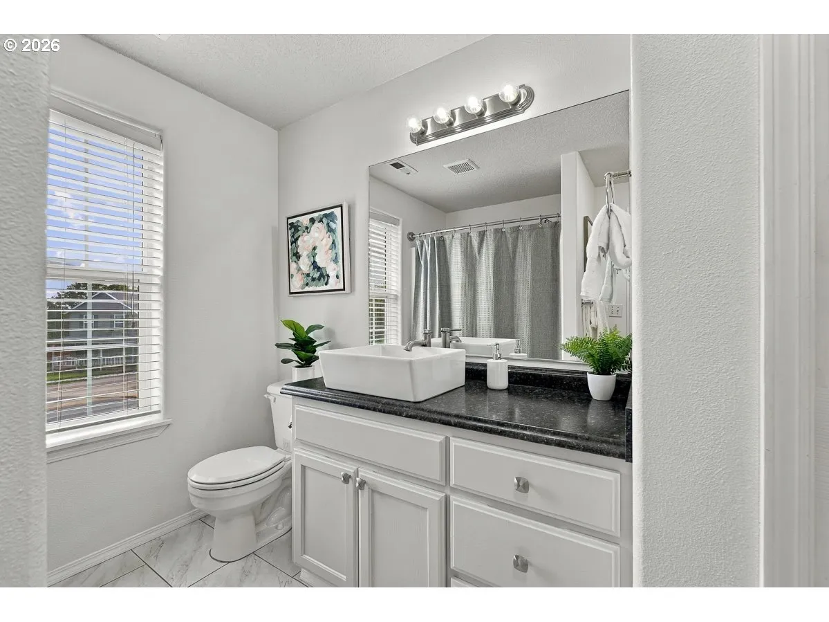 Bathroom, Attached