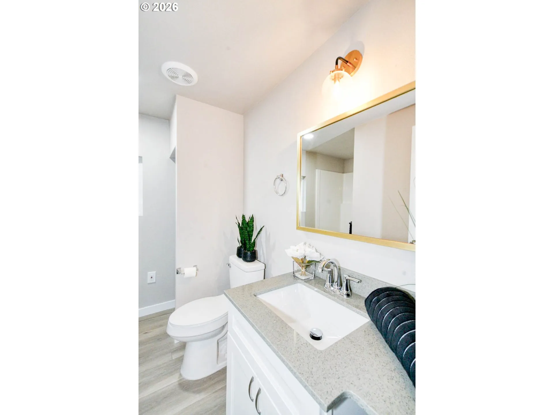 Bathroom, Attached
