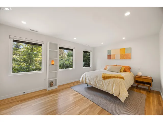 Bedroom, Owner's Suite-Main