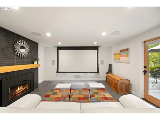 Family Room-Lower