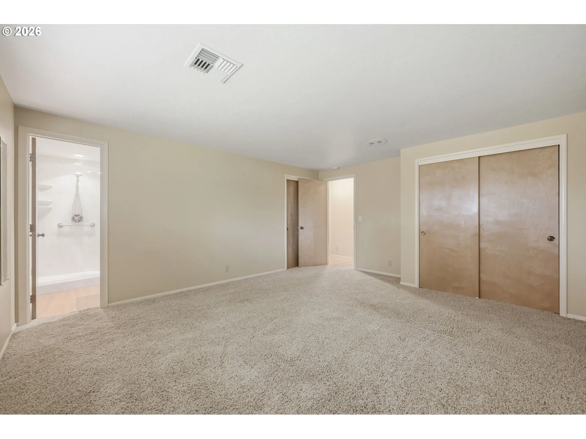 Bedroom, Owner's Suite-Main