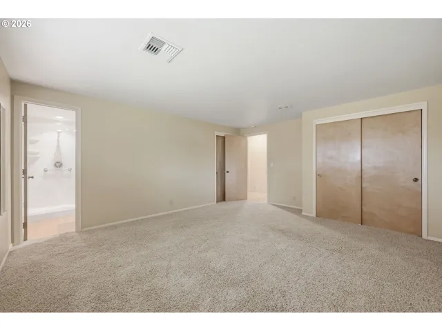 Bedroom, Owner's Suite-Main