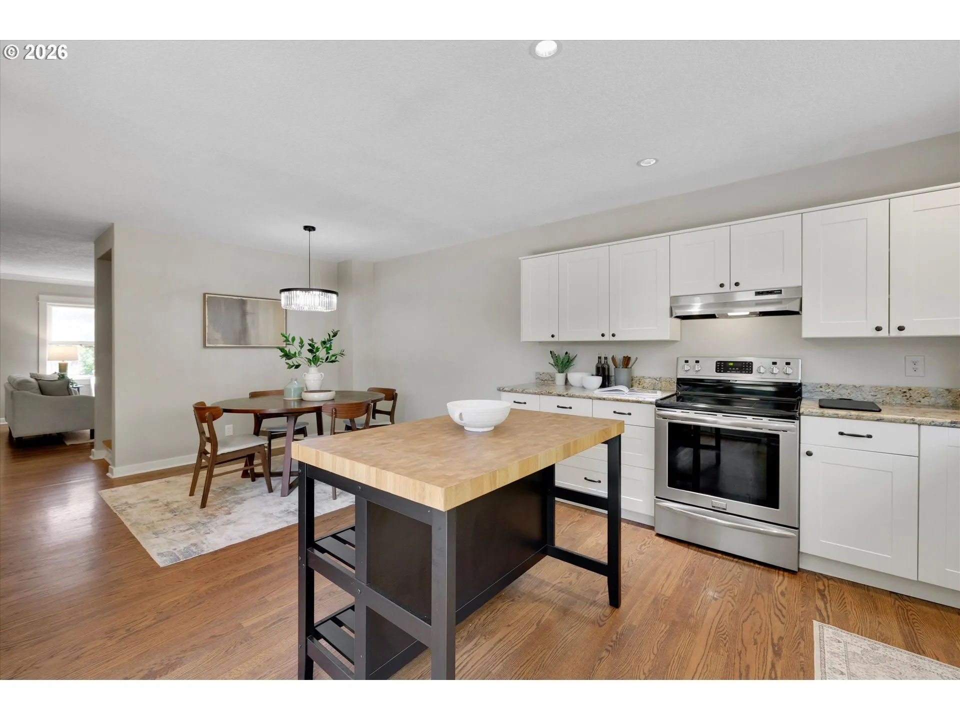 Kitchen-Eating Area