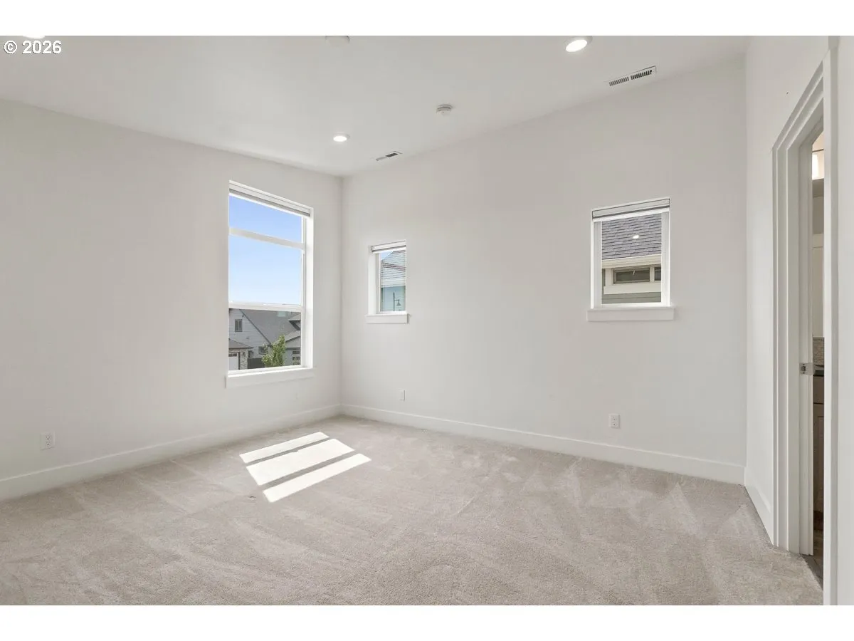 Bedroom, Primary-Upper