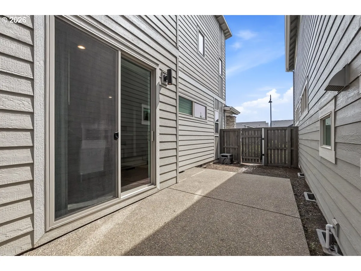 Yard-Fenced