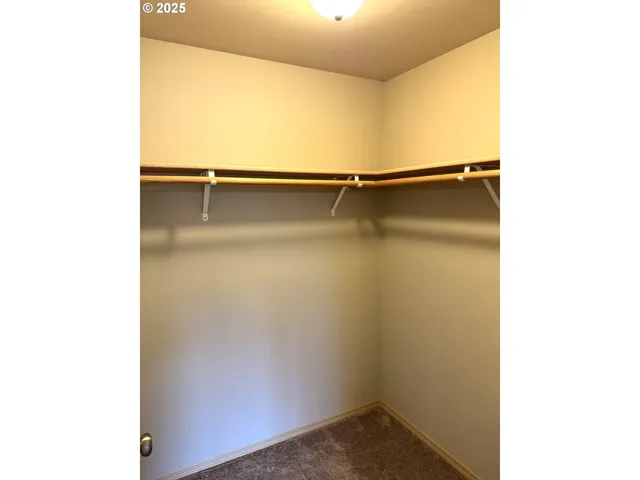 Bedroom, Owner's Suite-Walk-In Closet