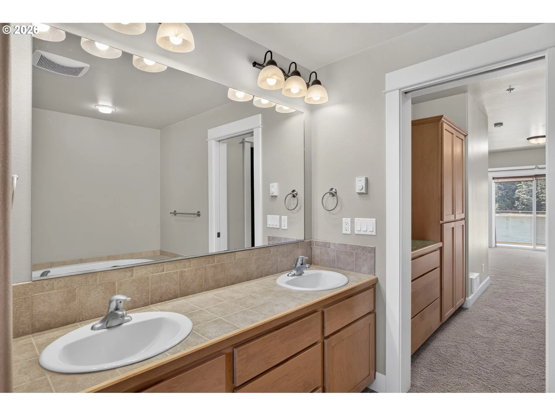 Bathroom-Walk in Shower