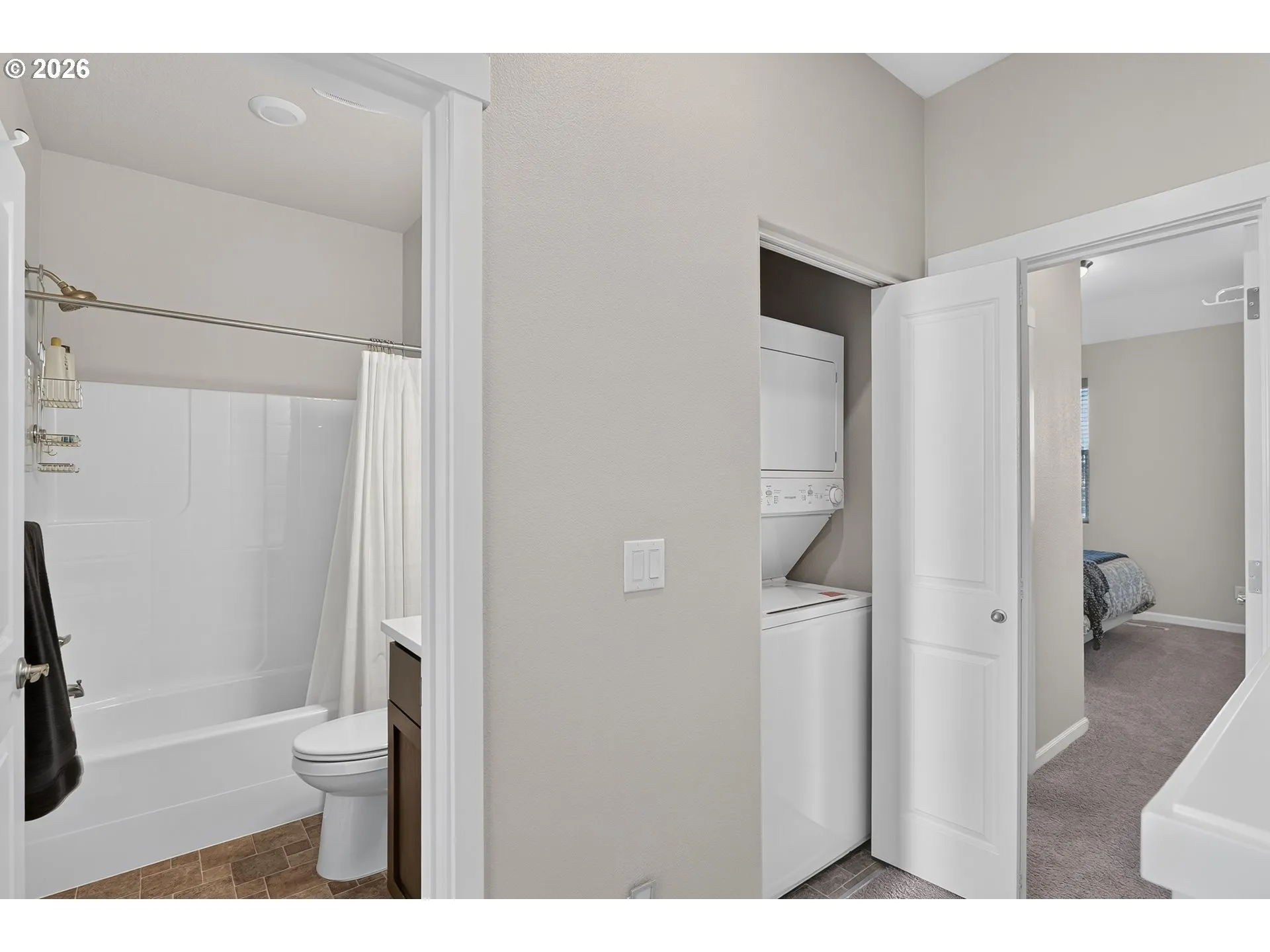 Bathroom-Upper