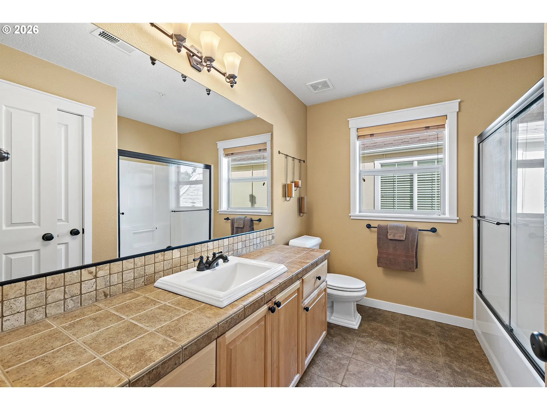 Bathroom-Upper