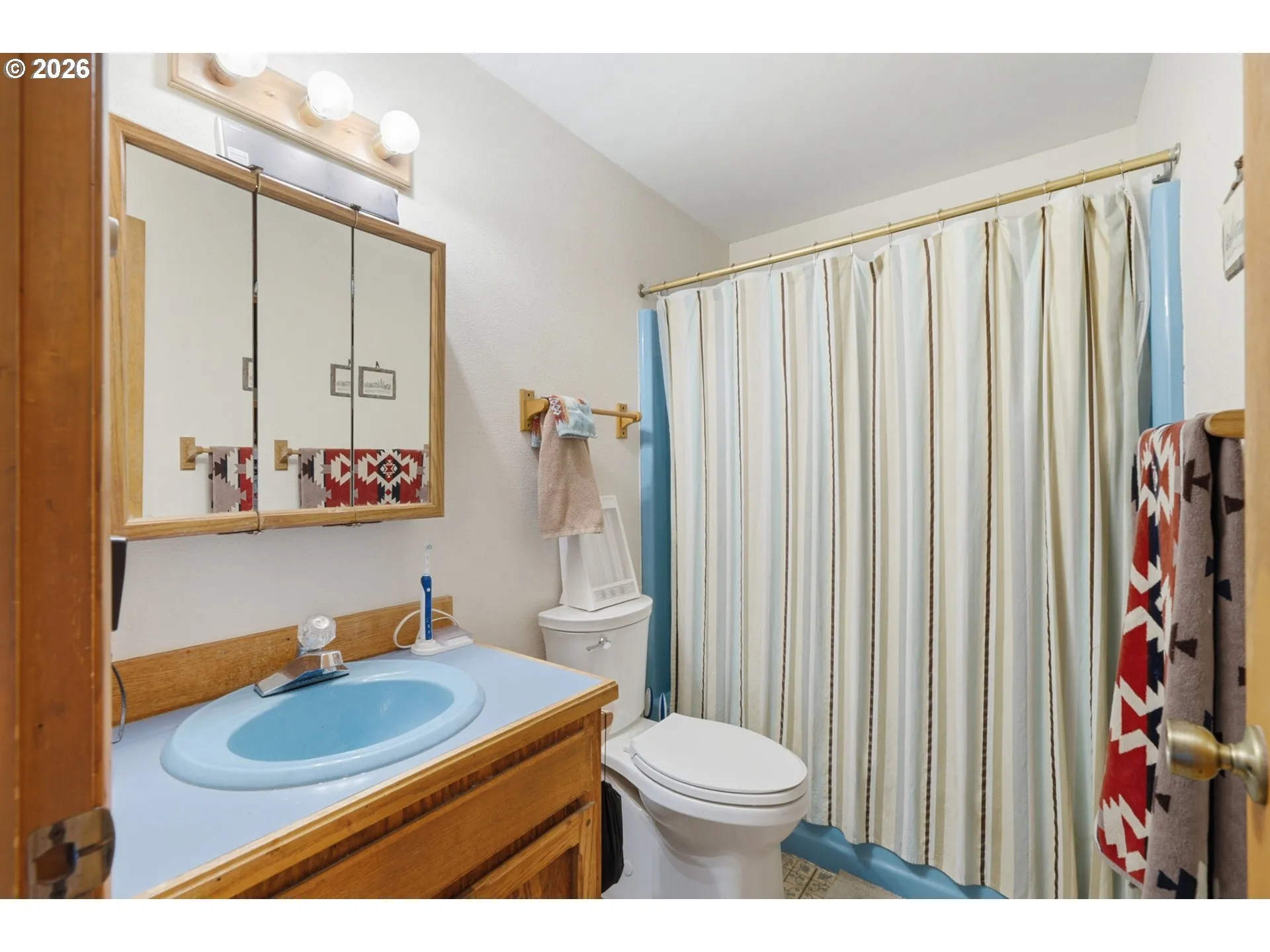 Bathroom-Upper