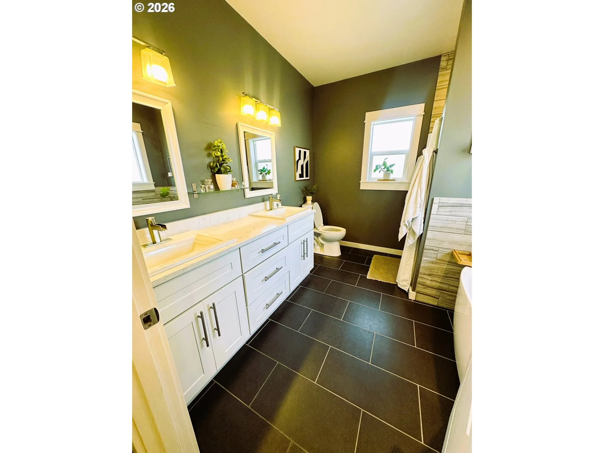 En Suite Bathroom