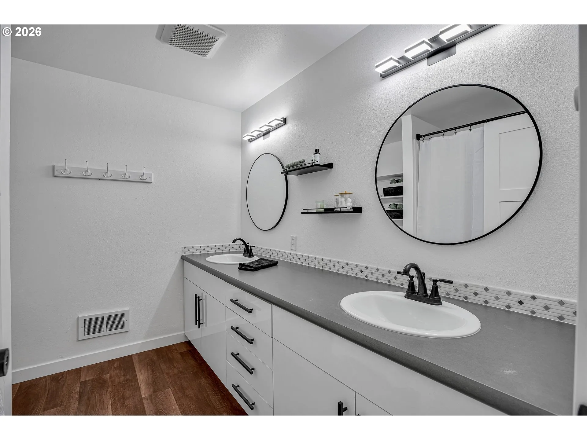 Bathroom-Double Sinks