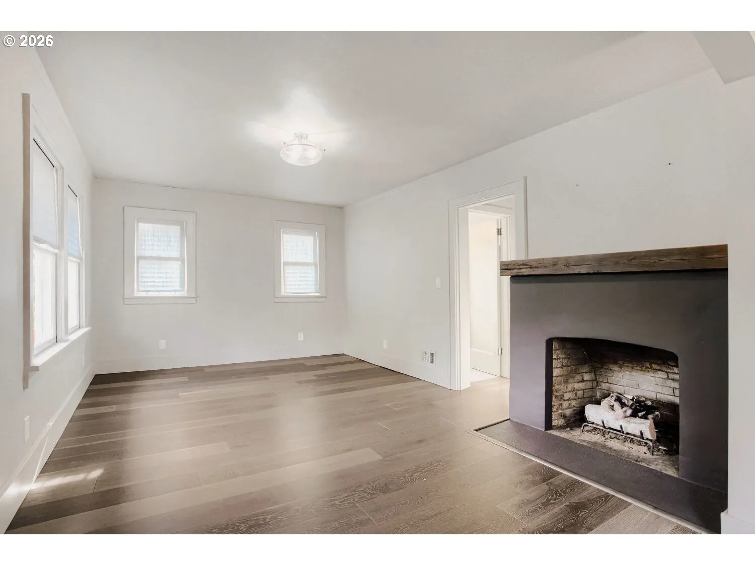 Living Room-Fireplace