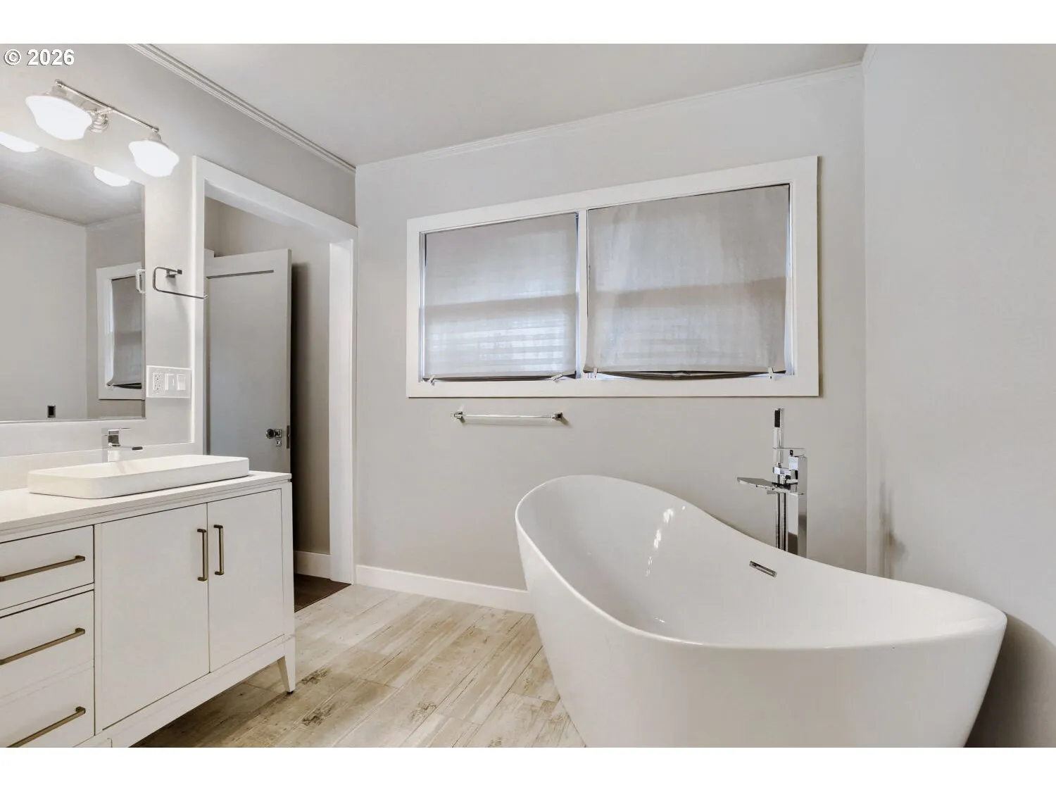 Bathroom, Attached