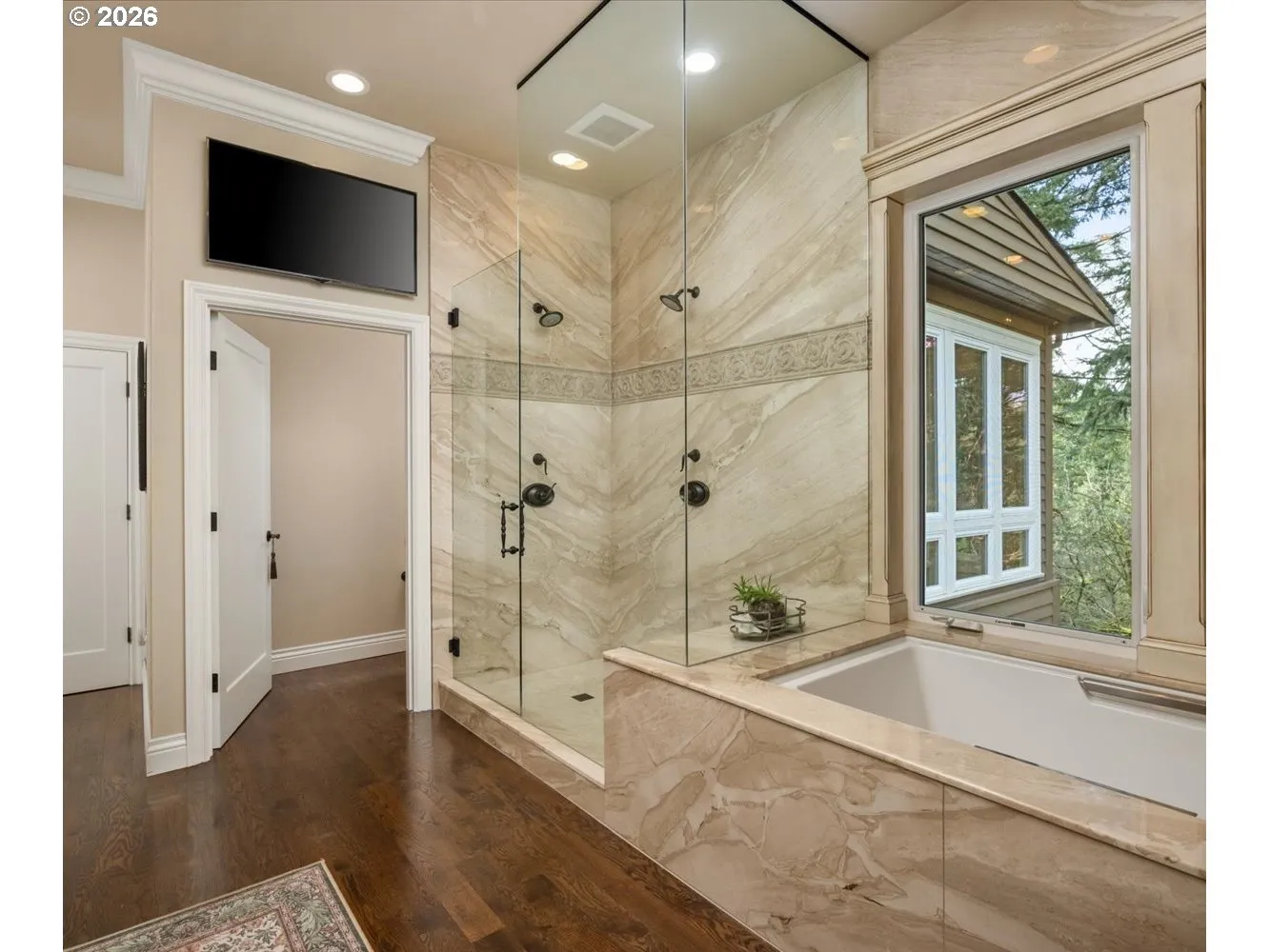 Bathroom, Attached-Garden Tub