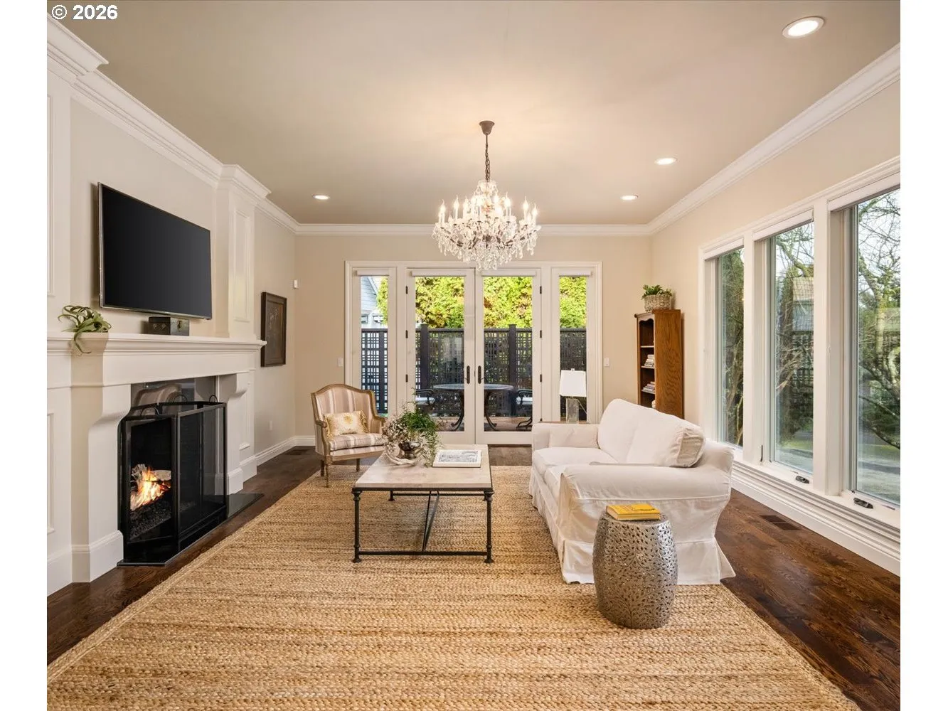 Living Room-Fireplace