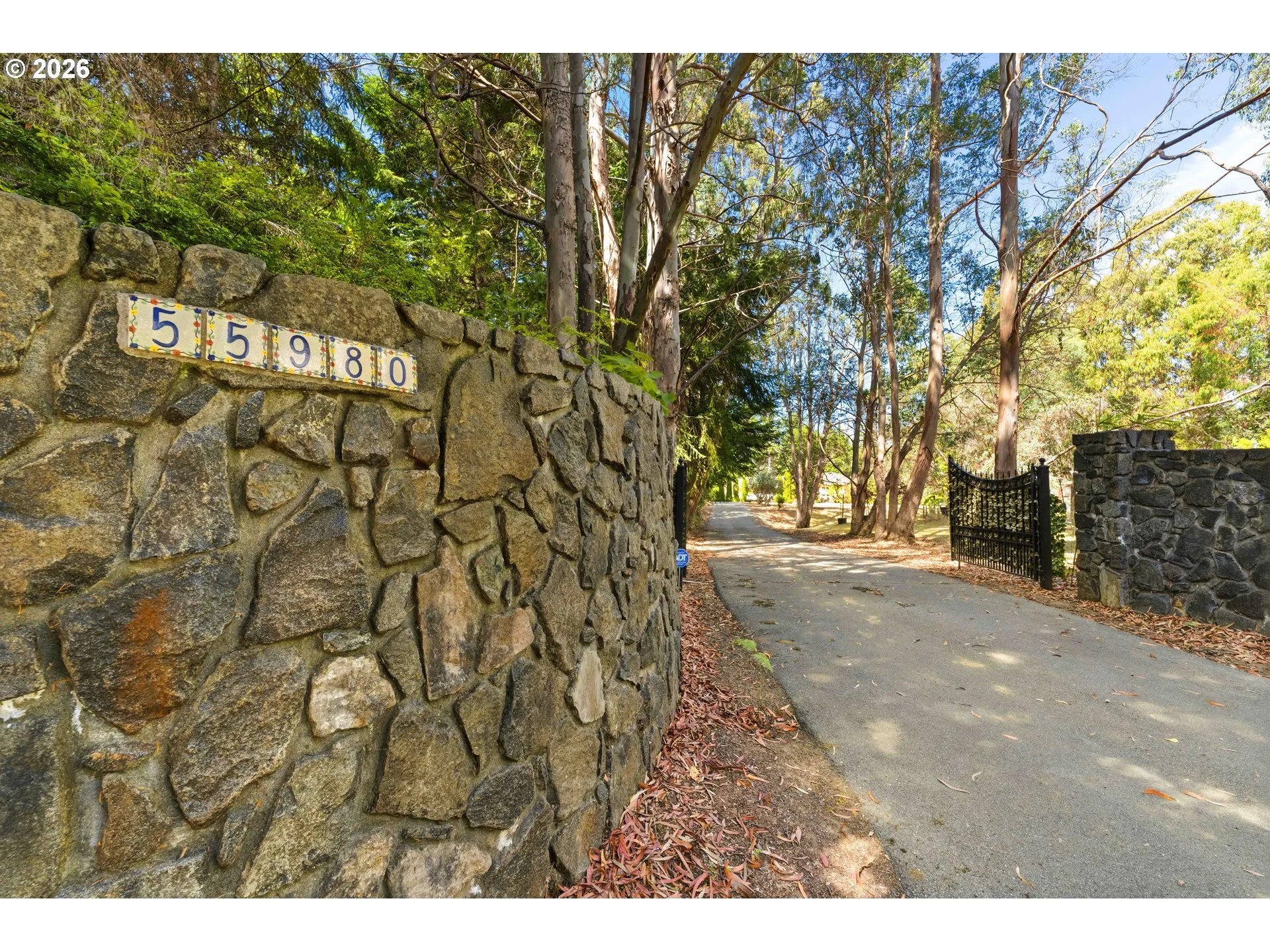 Driveway-Gated