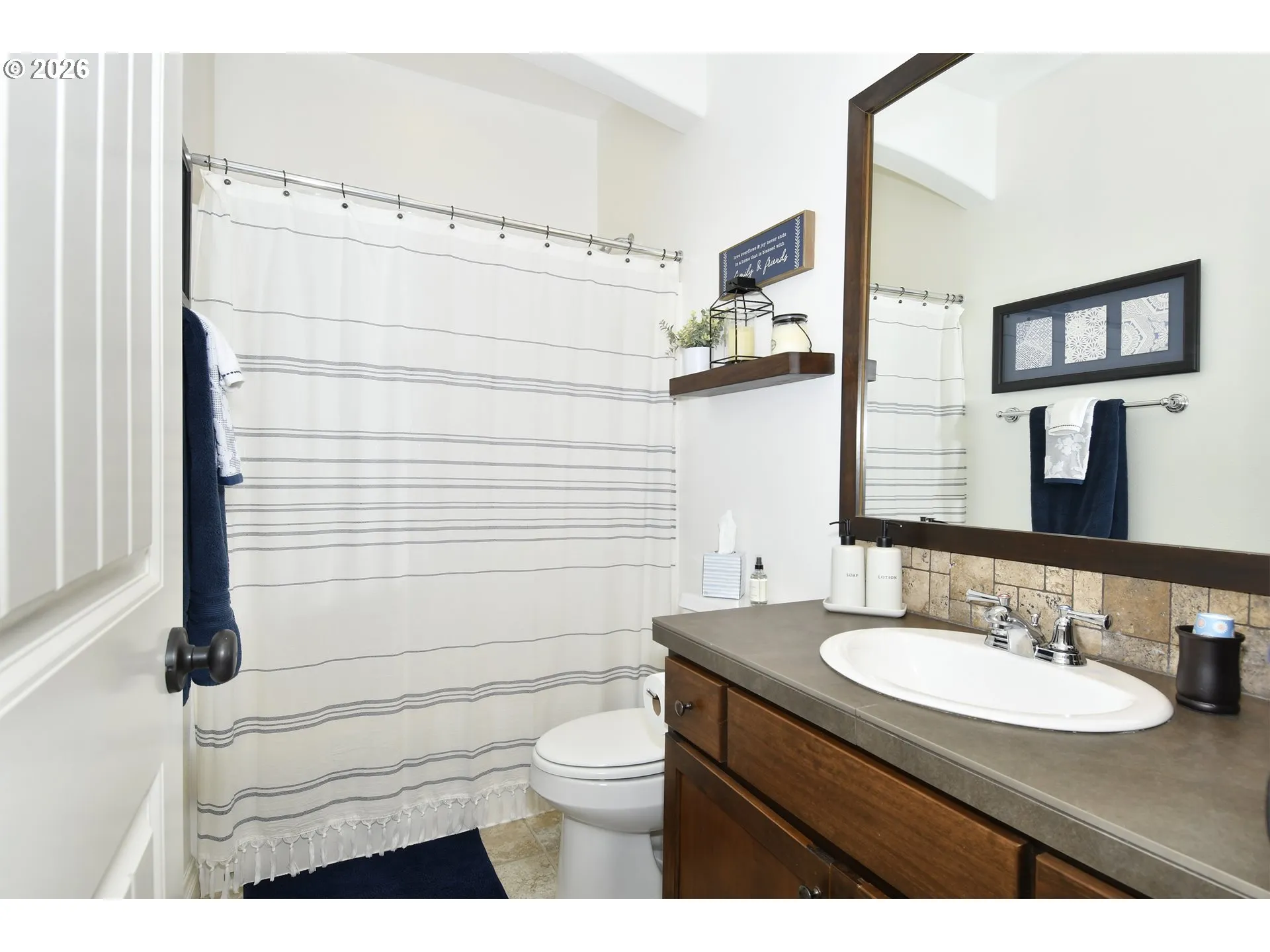 Bathroom-Upper