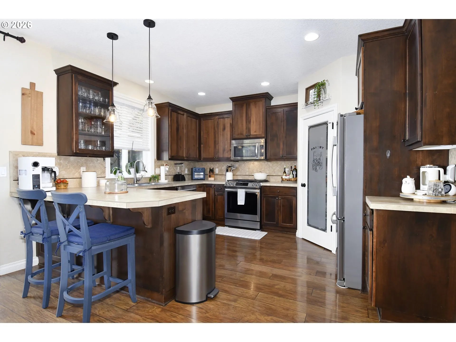 Kitchen-Eating Area