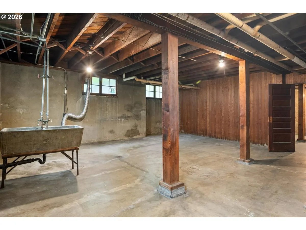 Laundry-basement