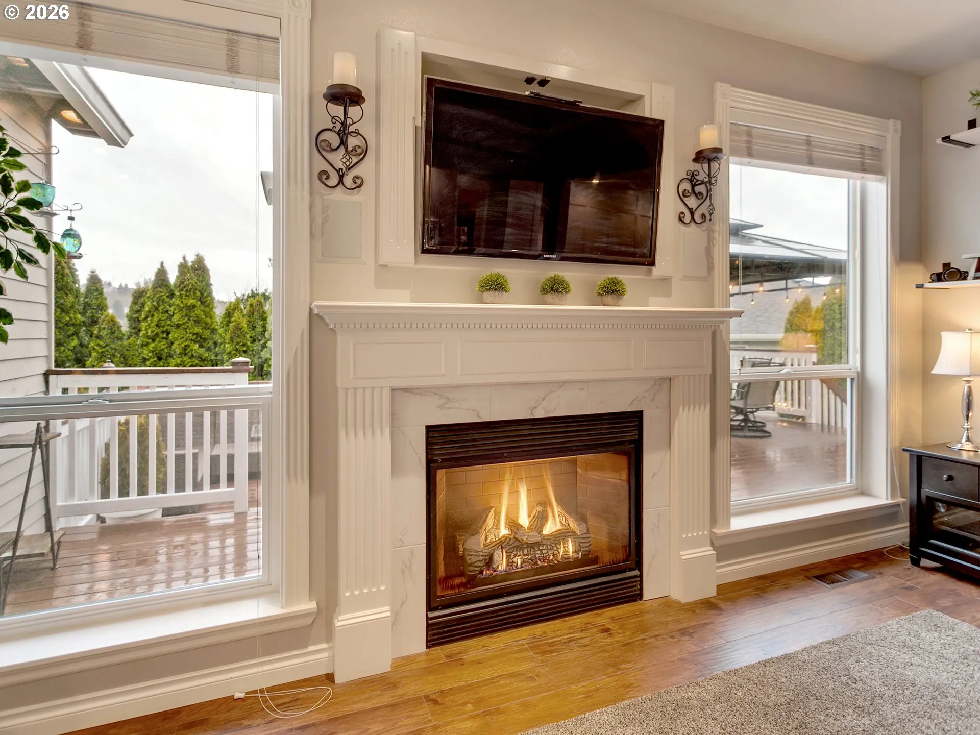 Living Room-Fireplace