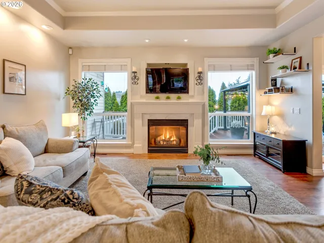 Living Room-Fireplace