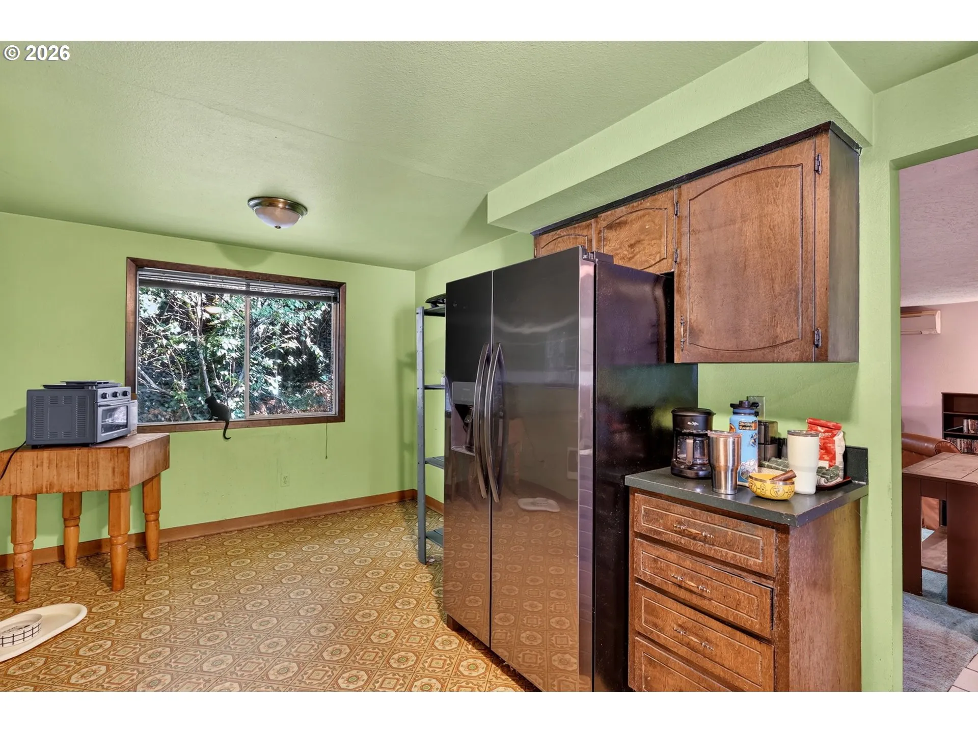 Kitchen-Eating Area