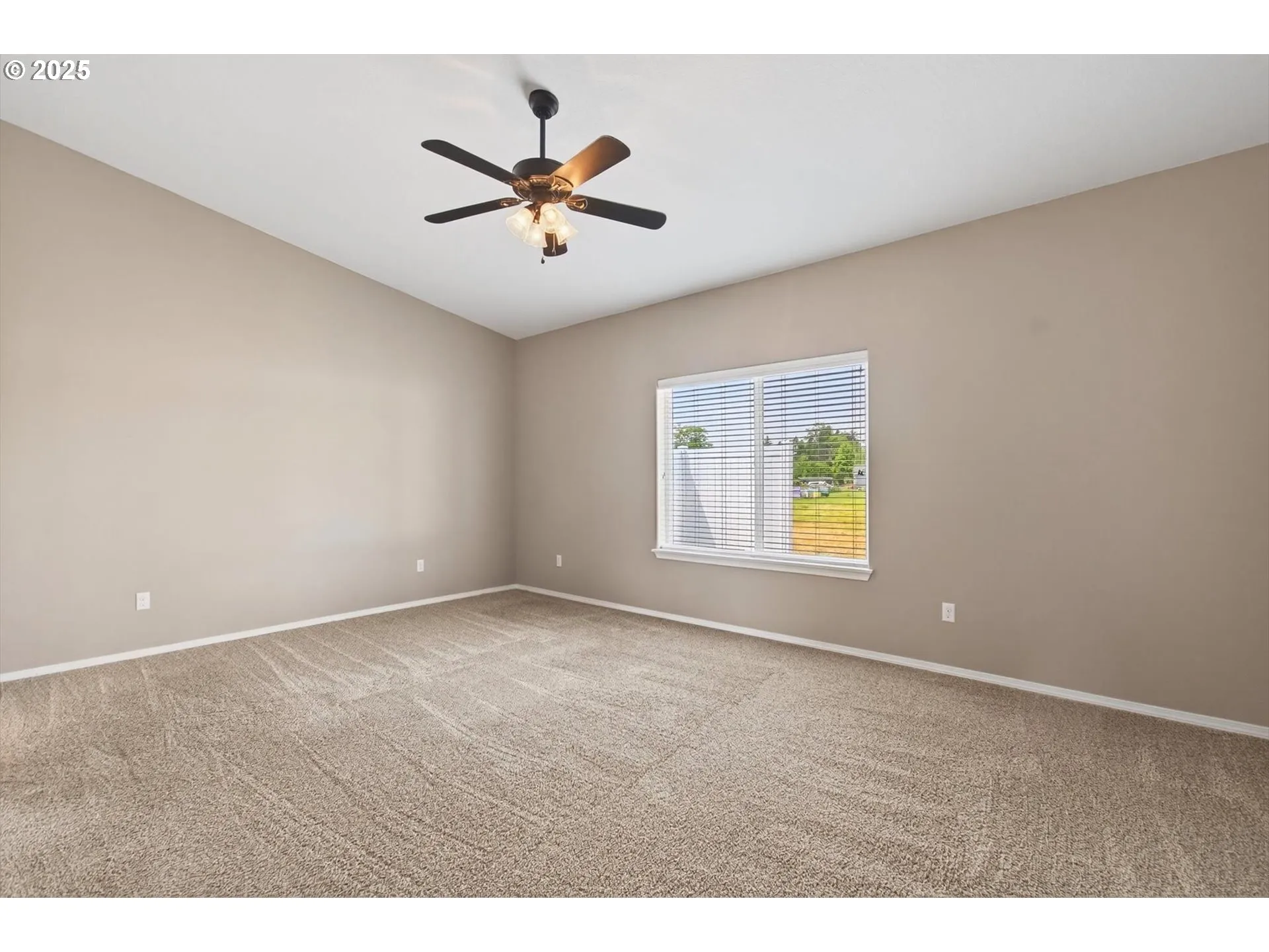 Bedroom, Owner's Suite-Ceiling Fan