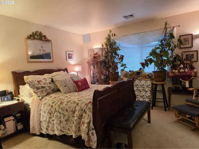 Bedroom, Owner's Suite-Walk-In Closet