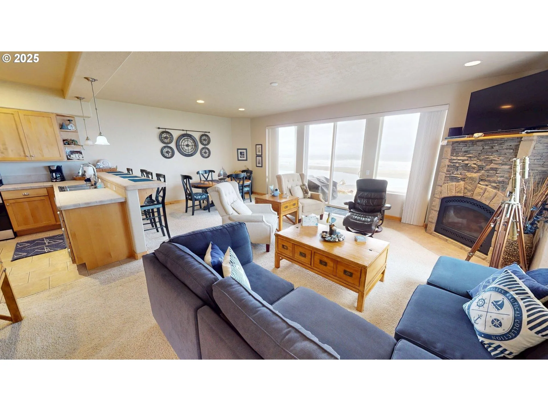 Living Room/Dining Room