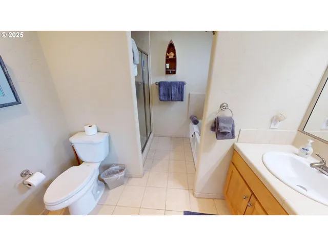Primary Bedroom-Attached Bathroom