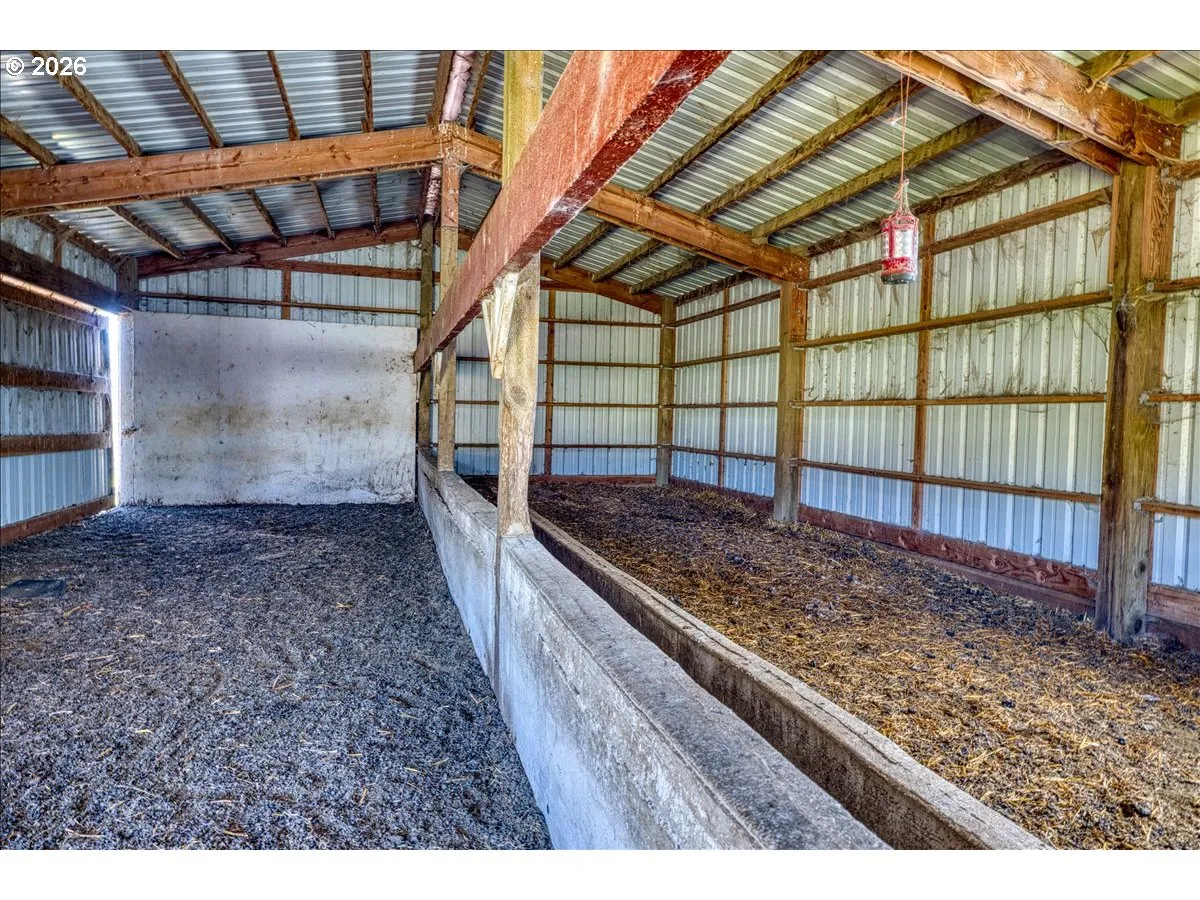Barn