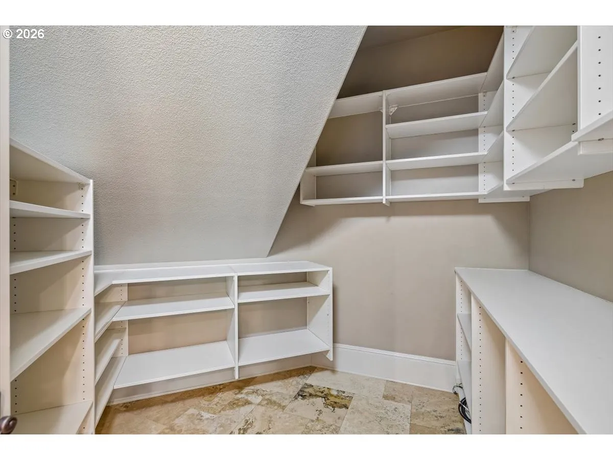 Pantry-Main