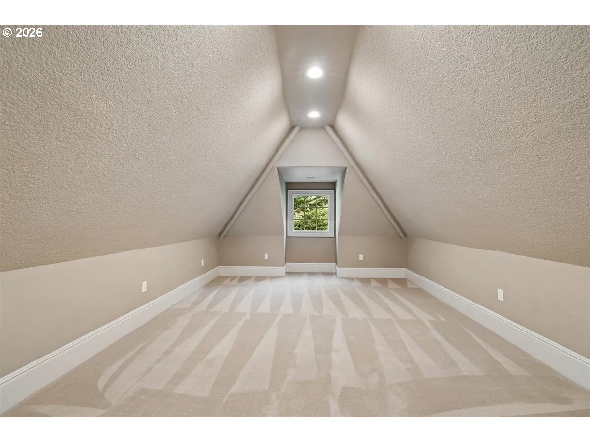Bonus Room-Upper