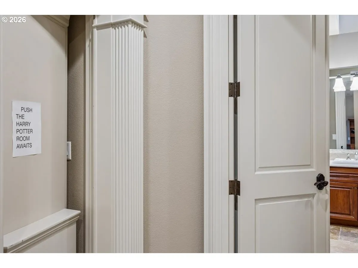 Bonus Room-Upper