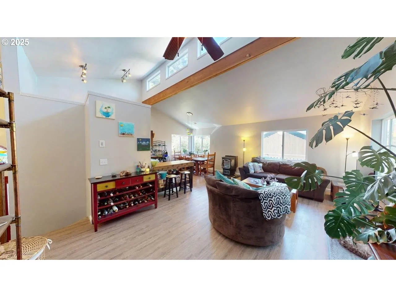 Living Room-Ceiling Fan
