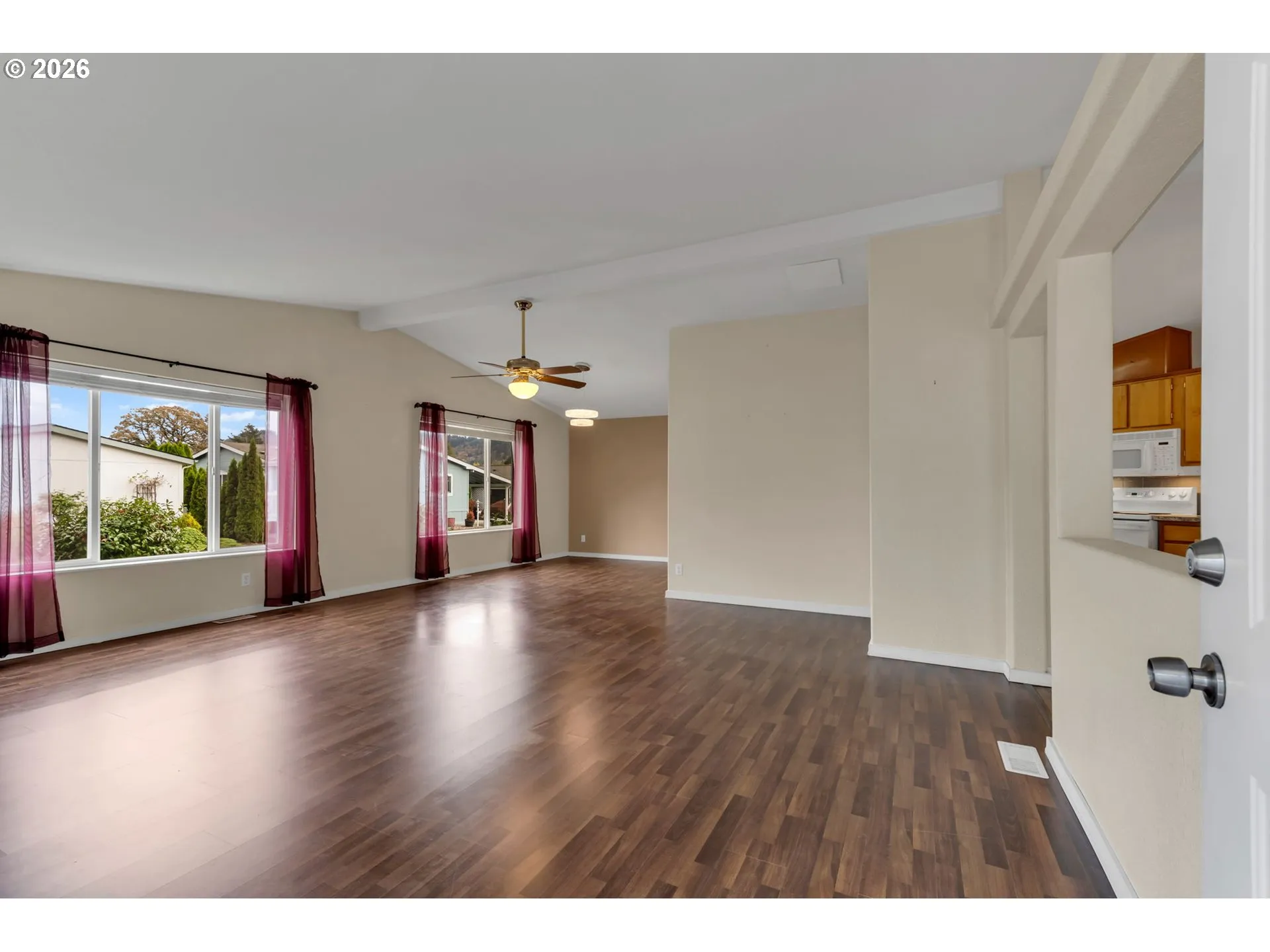 Living Room-Vaulted Ceilings
