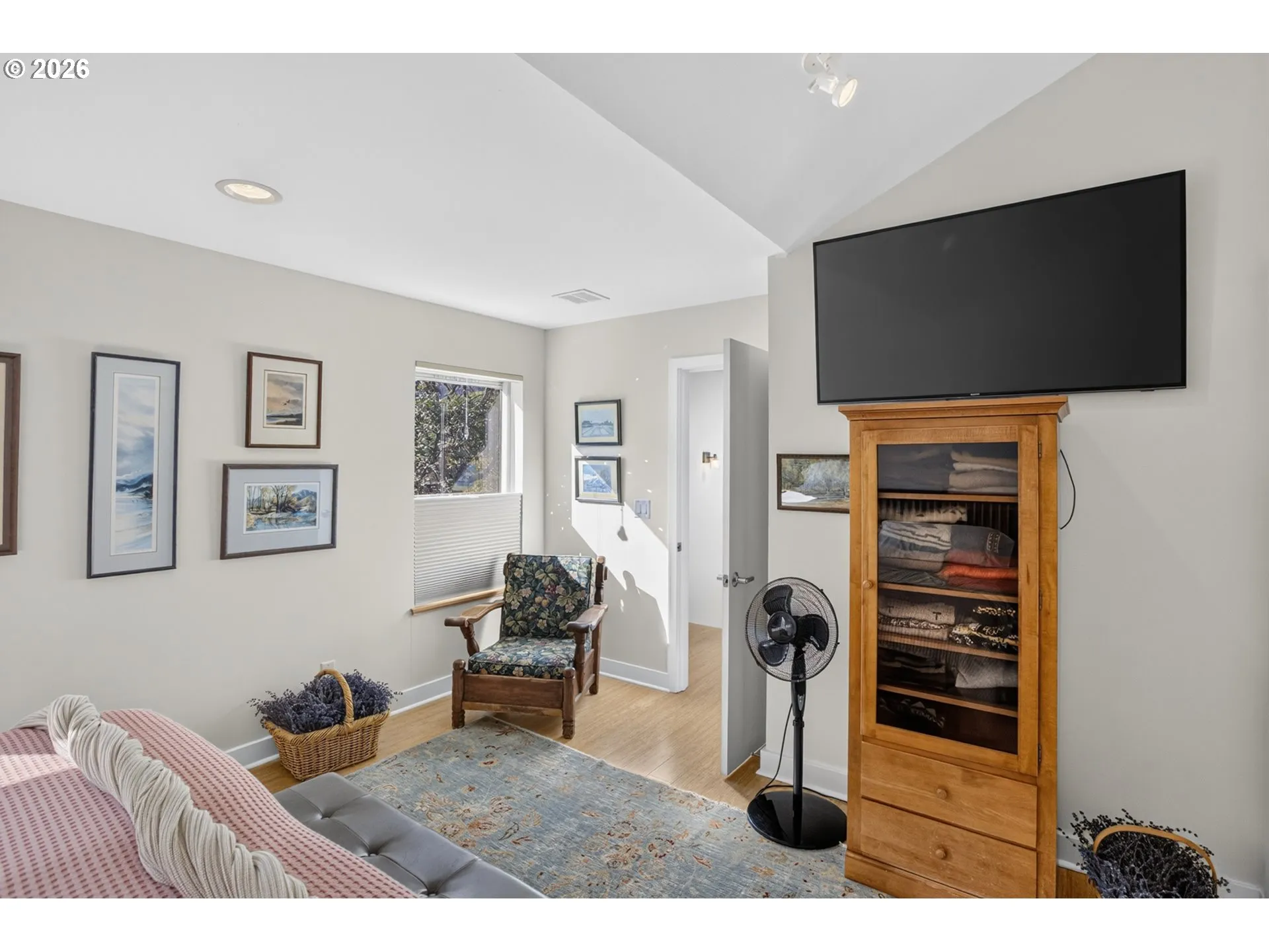 Bedroom-Upper