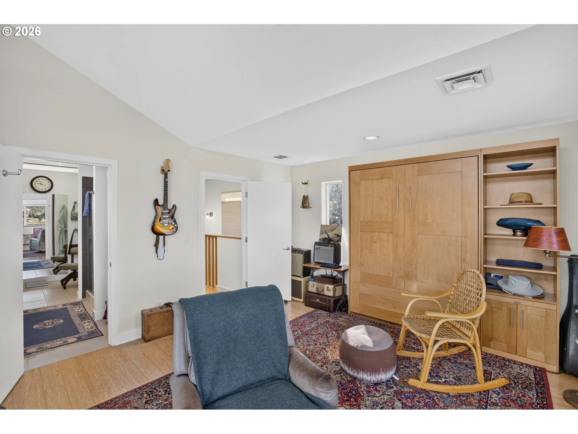 Bedroom, Primary