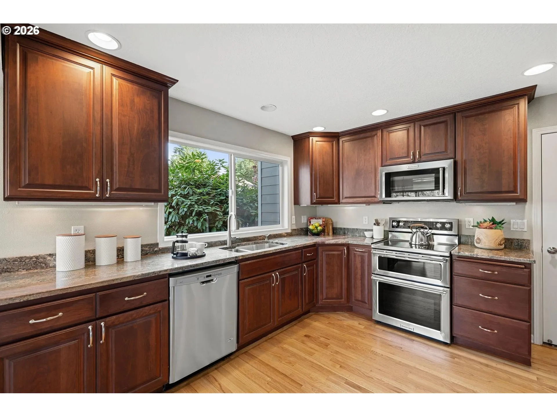 Kitchen-Oven