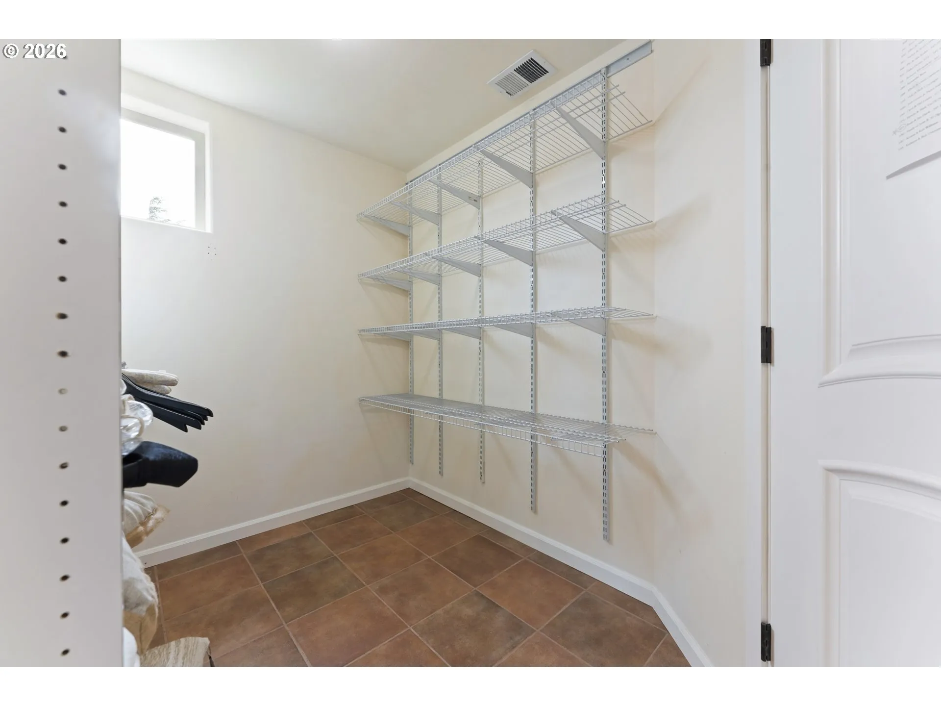 Bedroom, Owner's Suite-Walk-In Closet